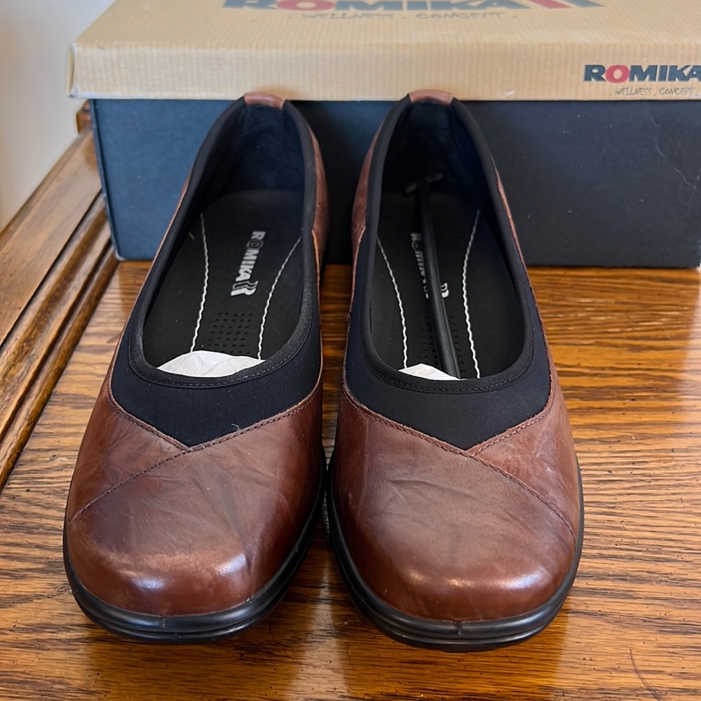 Romika 'Cassie 21' Wedge Flat Brandy NIB